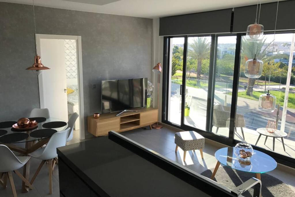 Sun Terrace Apartment 또레비에하 외부 사진