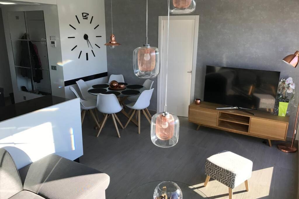 Sun Terrace Apartment 또레비에하 외부 사진