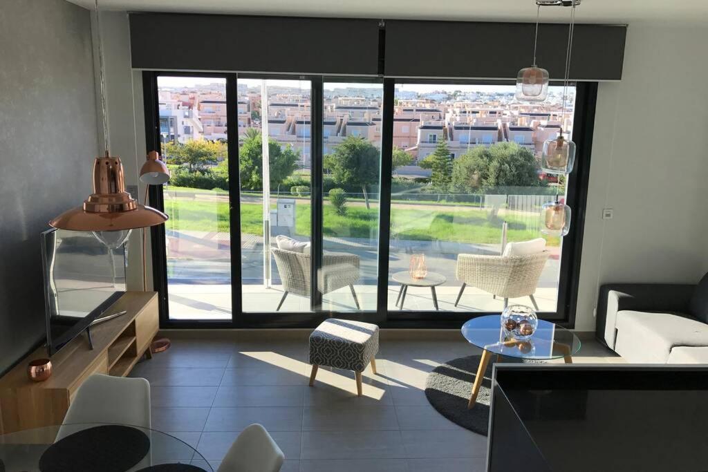 Sun Terrace Apartment 또레비에하 외부 사진