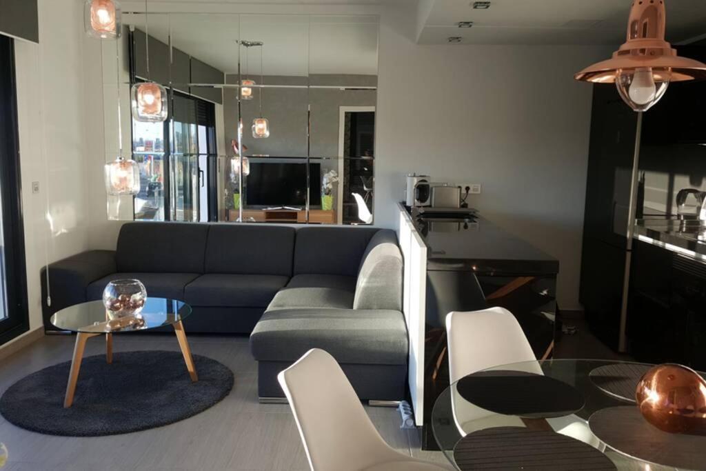 Sun Terrace Apartment 또레비에하 외부 사진